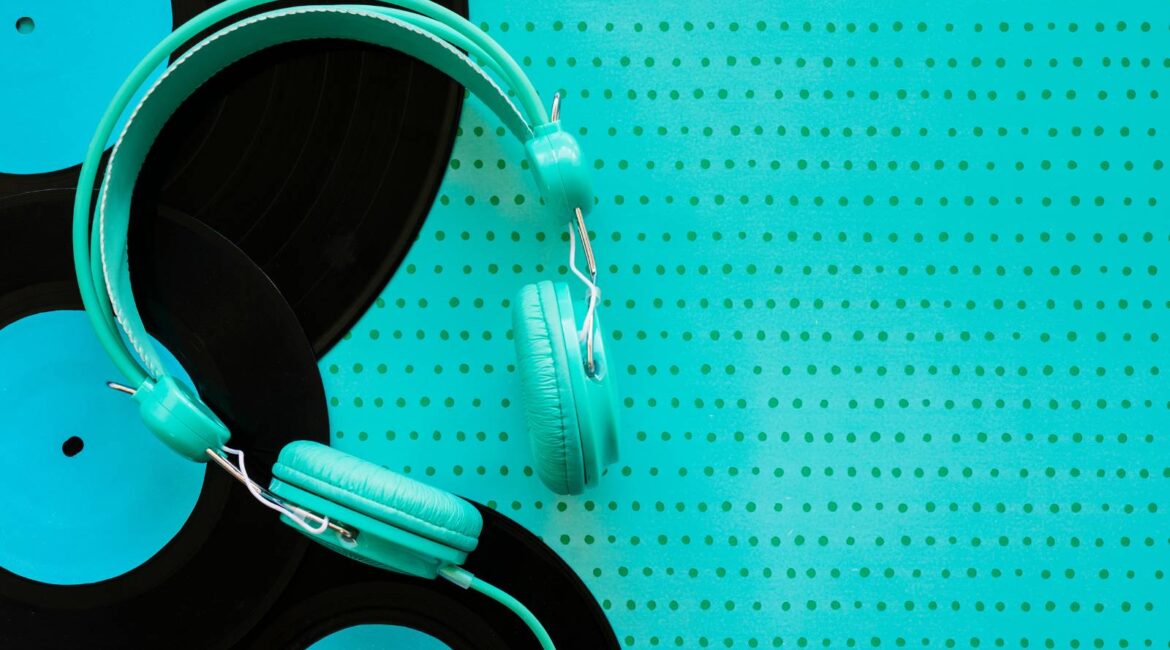 We covered best Noise Cancelling Headphones perfect for you