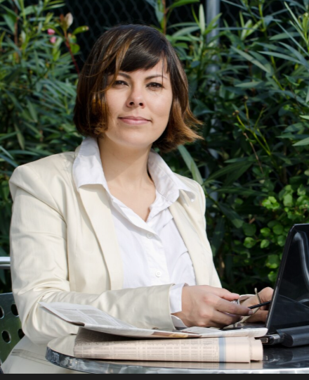 Dr. Hannah Brooks | Health Researcher & Evidence-Based Wellness Writer